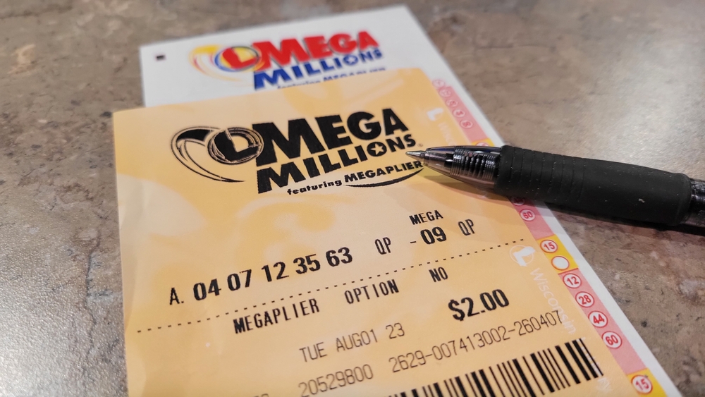 Neenah,,wisconsin,,usa,August,2,,2023:,Mega,Millions,Lottery,1.25,Billions